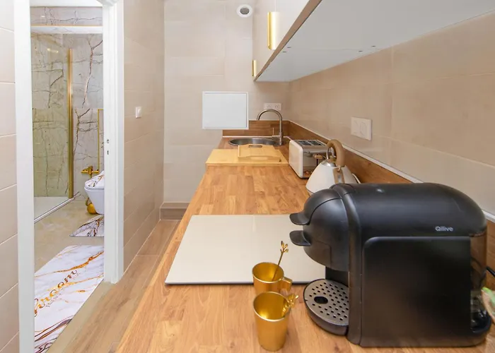 Mozart - Agreable Deux Pieces - Centre - Proche Gare * Μεντόν