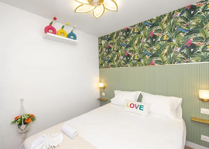 Mozart - Agreable Deux Pieces - Centre - Proche Gare アパート マントン